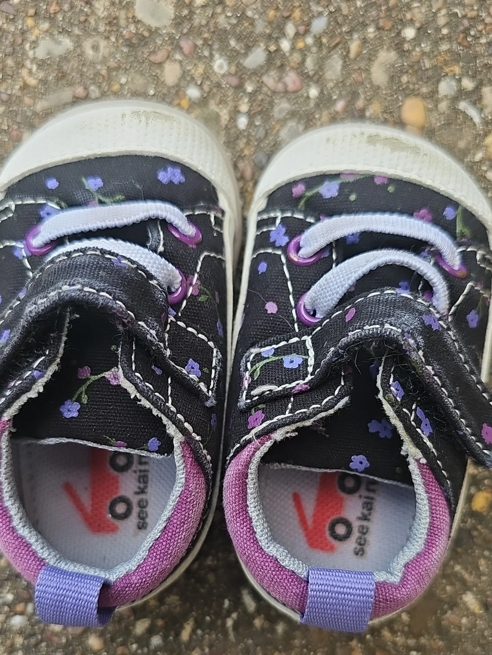 See Kai Run Stevie II Black Floral Casual Soft Sneakers Baby 3 First Walker Shoe